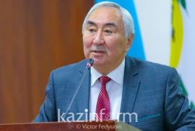 Президент сайлауы: Жигули Дайрабаев Орталық сайлау комиссиясына құжаттарын өткізді